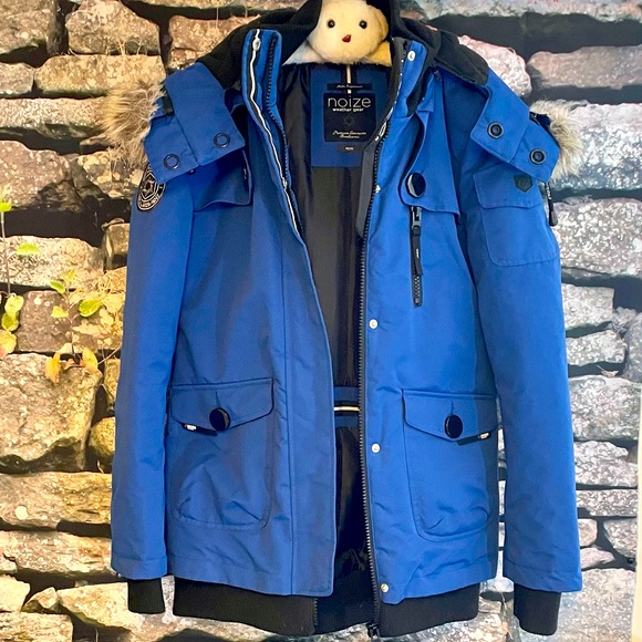 Noize Jackets & Blazers - NOIZE Winter Parka in a Beautiful Bright Blue